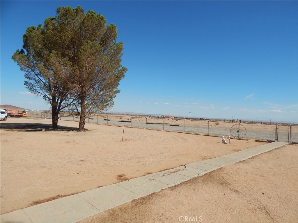 14637 Castle Butte Road Property Photo 8