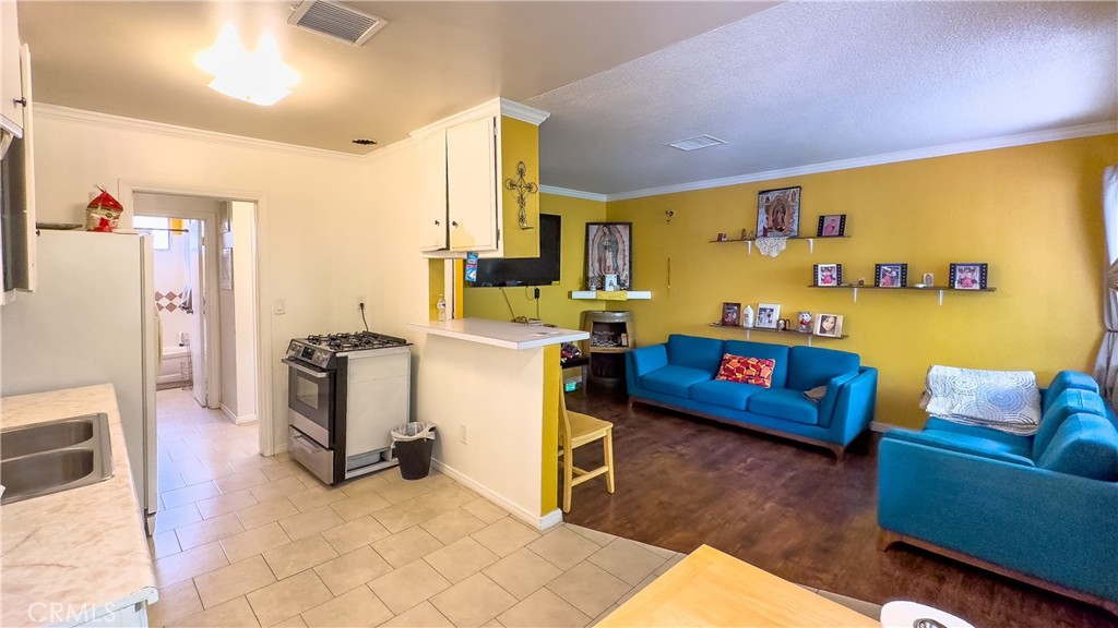 1837 Beloit Avenue Property Photo 39