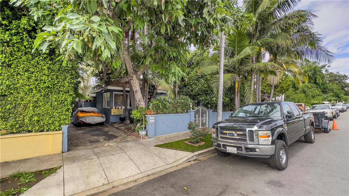 1837 Beloit Avenue Property Photo 2