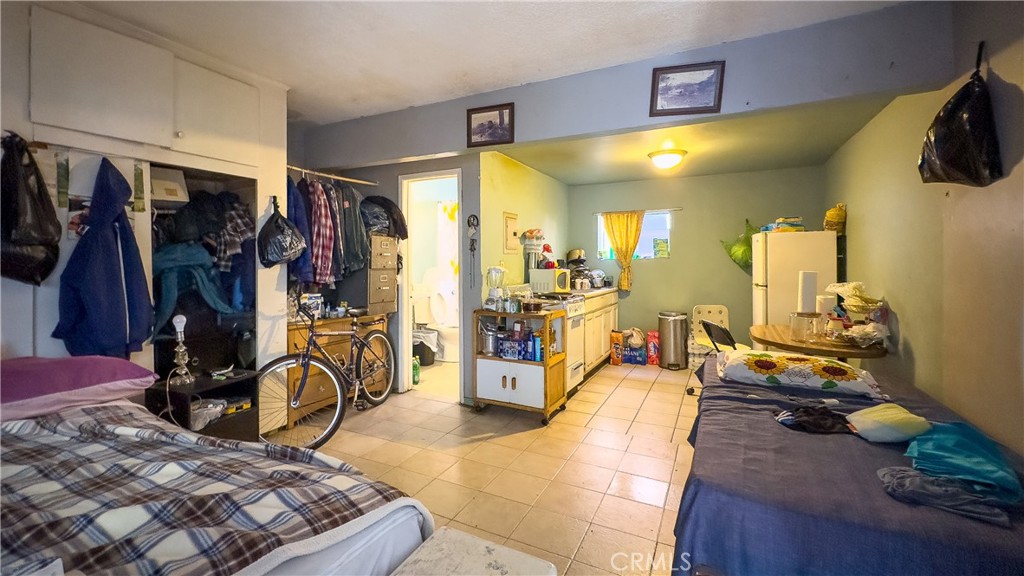 1837 Beloit Avenue Property Photo 28