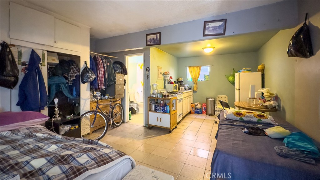 1837 Beloit Avenue Property Photo 28