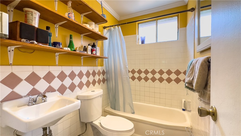 1837 Beloit Avenue Property Photo 31