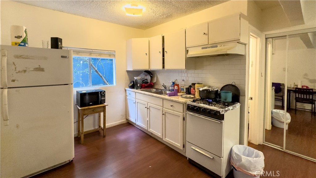 1837 Beloit Avenue Property Photo 36