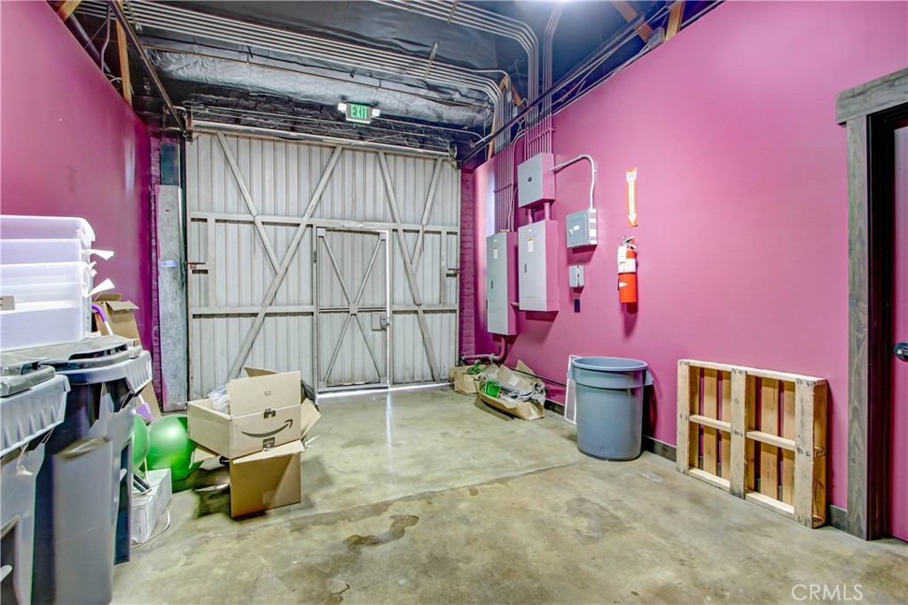 14526 Erwin Street Property Photo 8