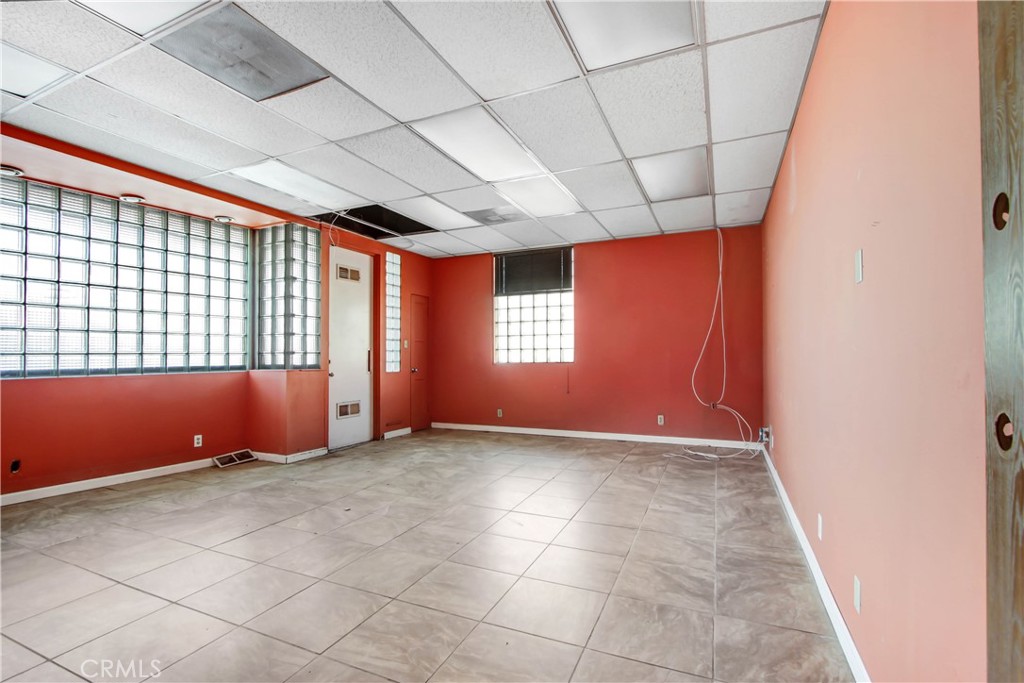 14526 Erwin Street Property Photo 12