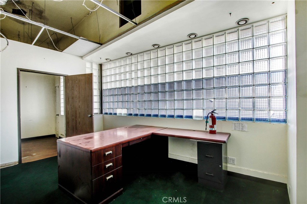 14526 Erwin Street Property Photo 13