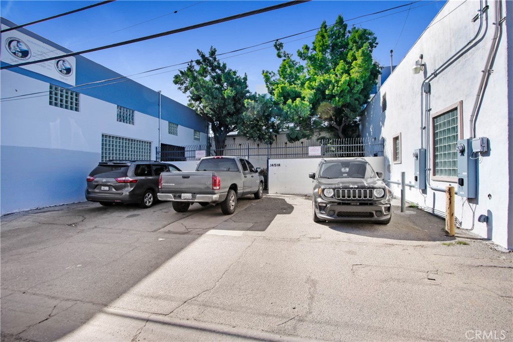 14526 Erwin Street Property Photo 19