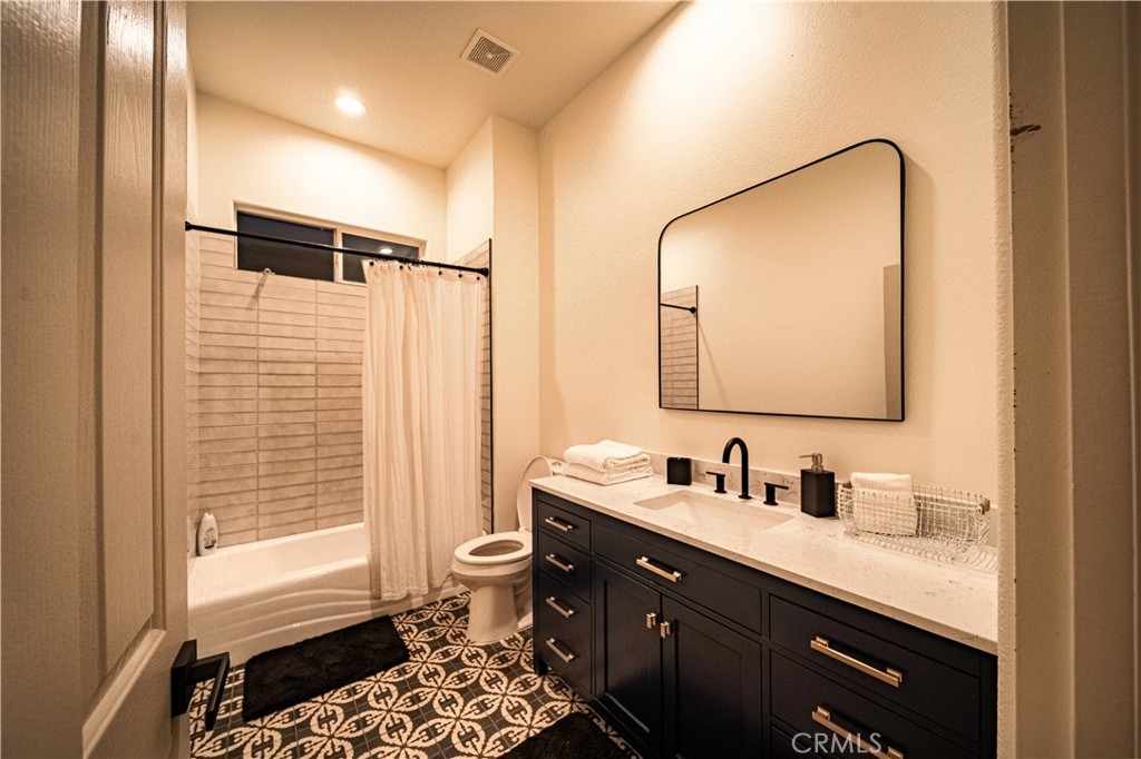 40851 Hovley Court Property Photo 40