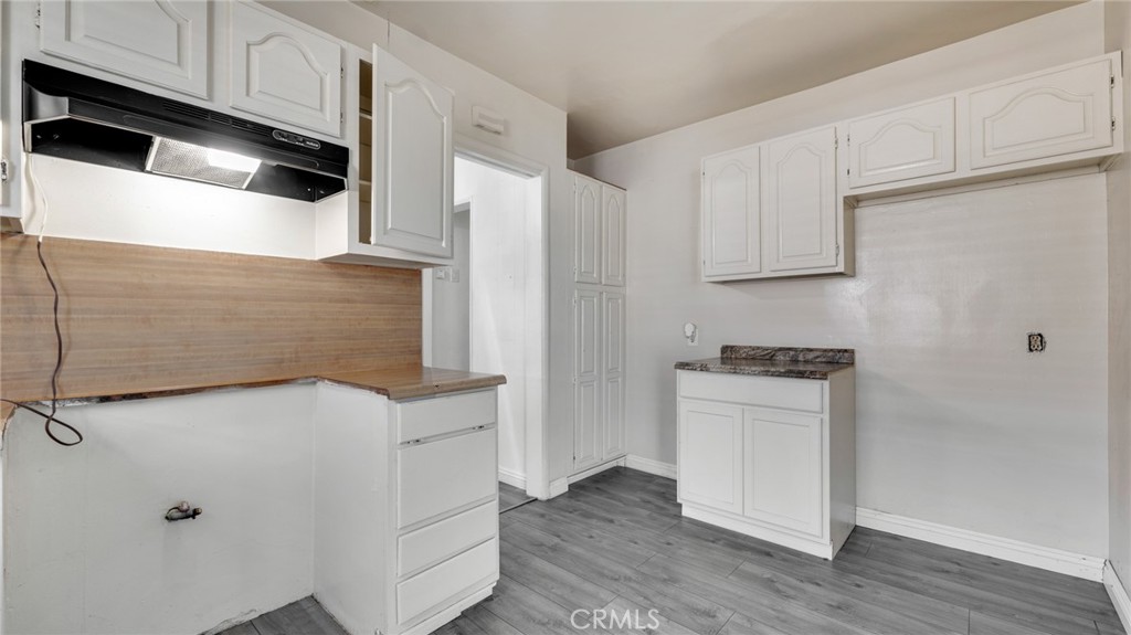 13031 S Catalina Avenue Property Photo 9