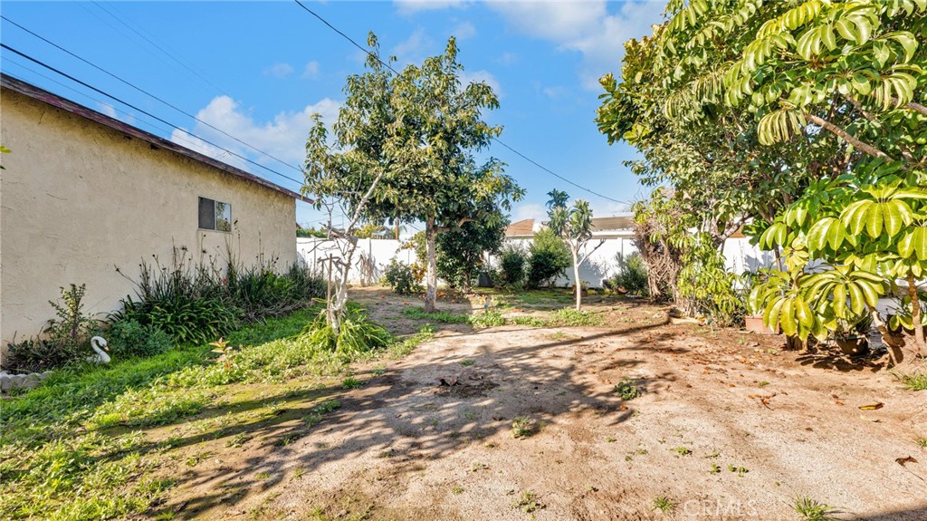 13031 S Catalina Avenue Property Photo 22