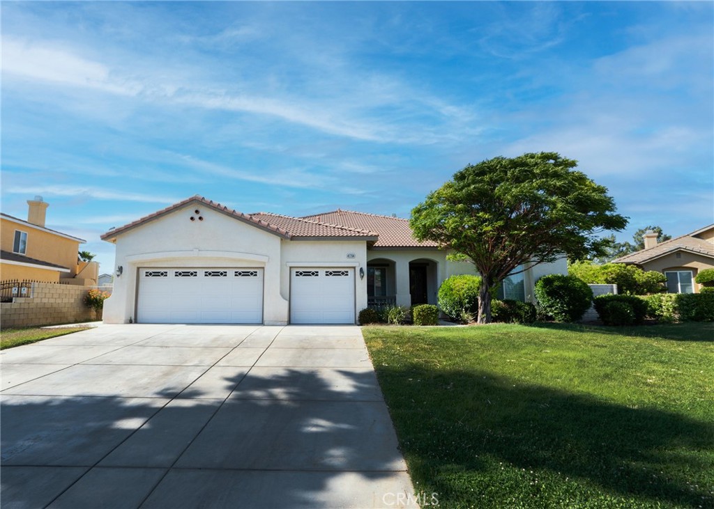 41704 Firenze Street Property Photo 3