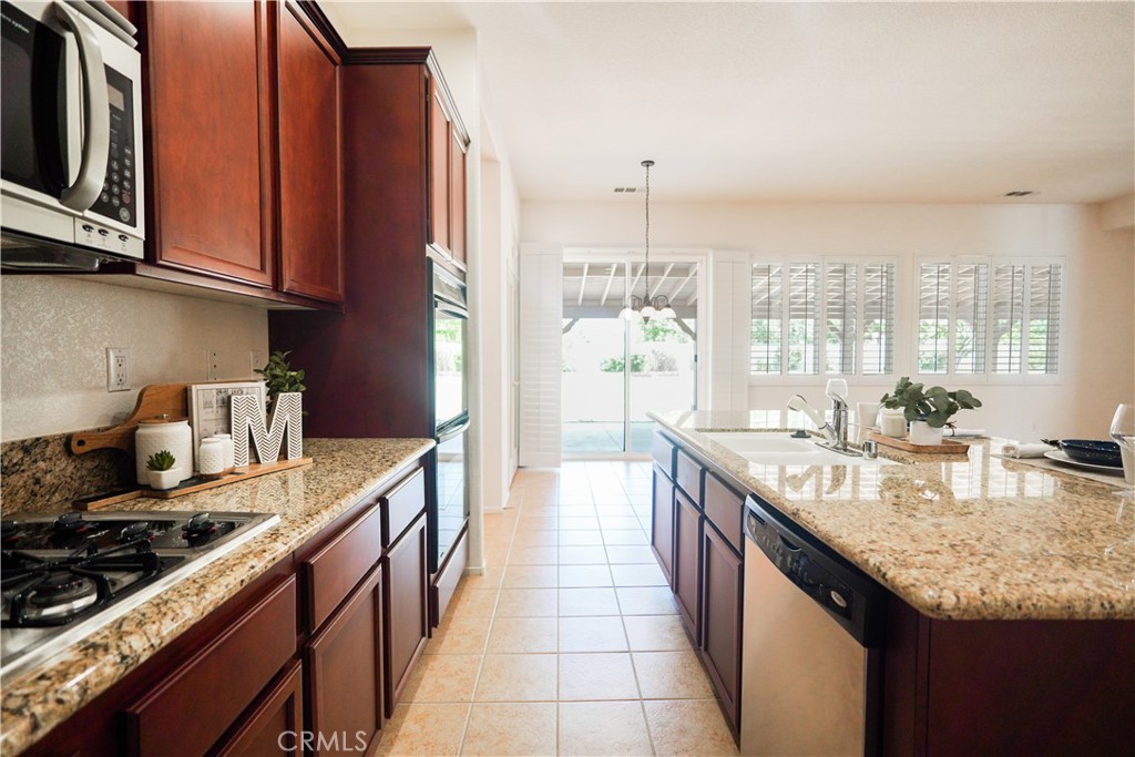 41704 Firenze Street Property Photo 17
