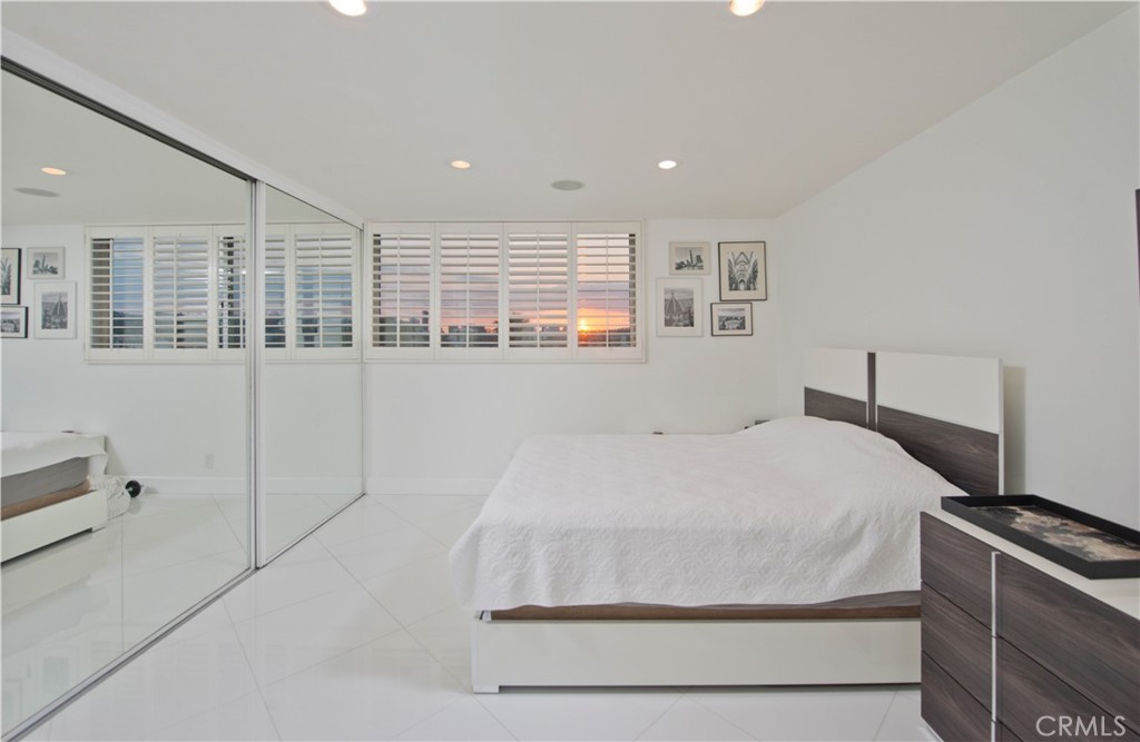 100 S Doheny Drive 823 Property Photo 5