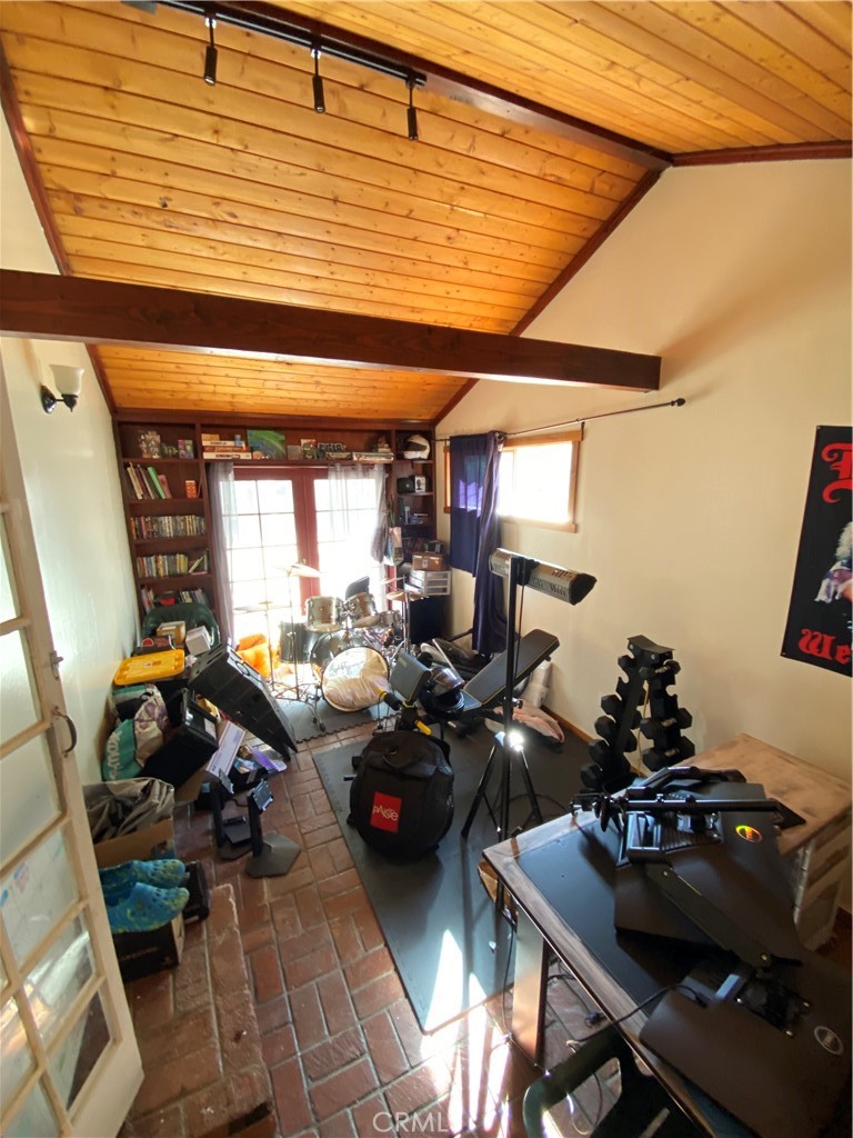 5776 Andasol Avenue Property Photo 11
