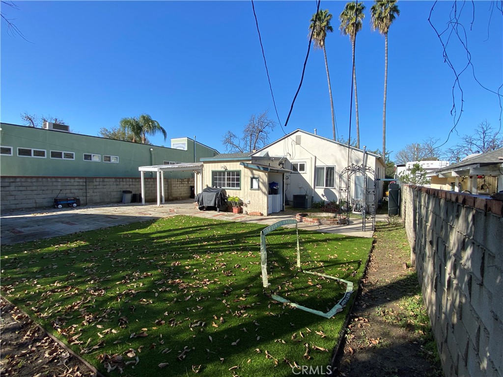 5776 Andasol Avenue Property Photo 24