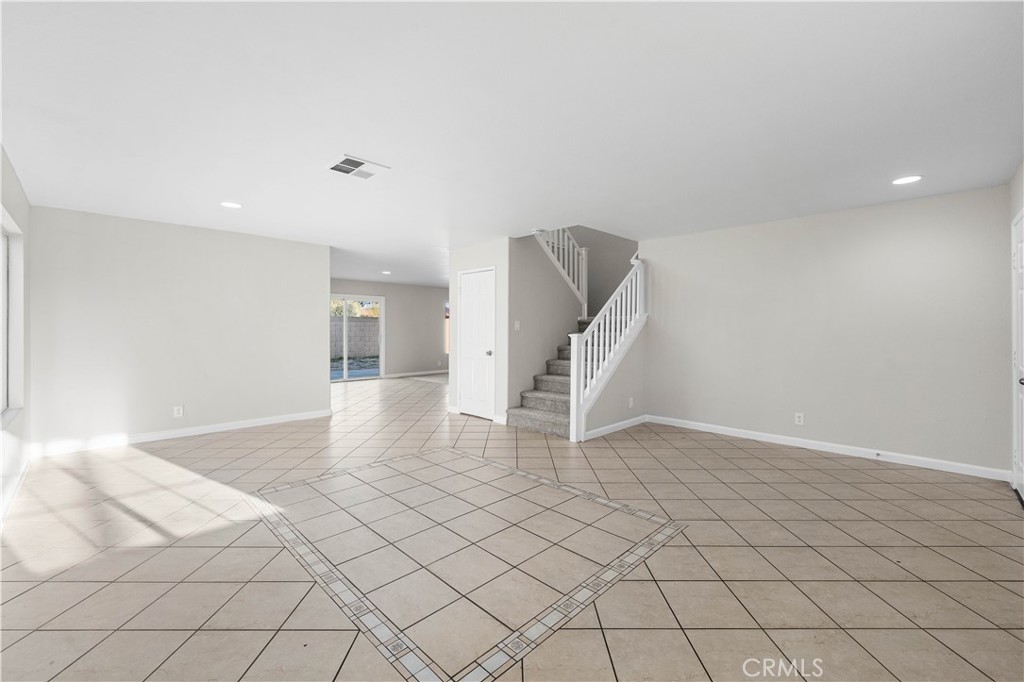 45620 Barham Avenue Property Photo 15
