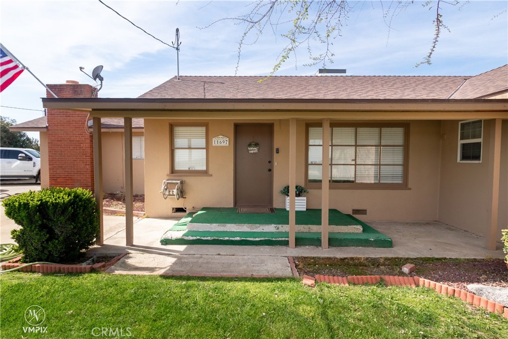 11697 Melcher Road Property Photo 3