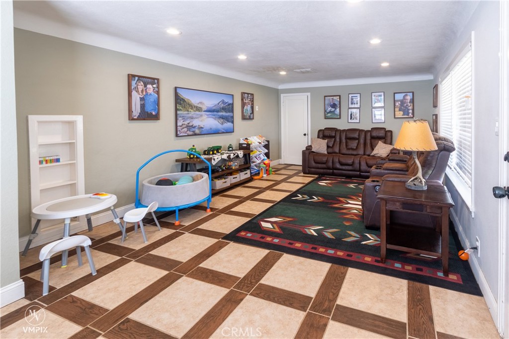11697 Melcher Road Property Photo 8