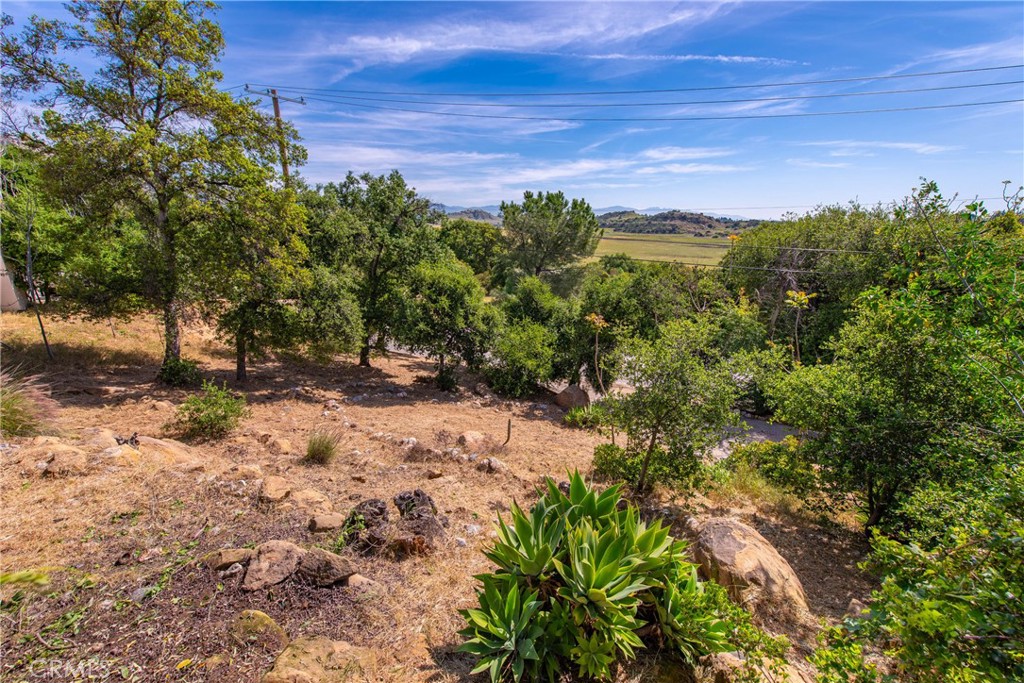 8657 Valley Circle Boulevard Property Photo 9