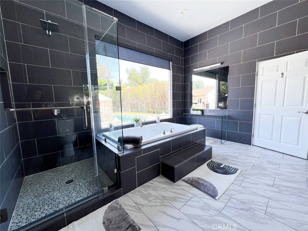 5835 Topeka Drive Property Photo 36