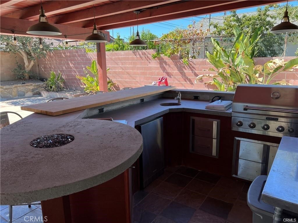 10009 Forbes Avenue Property Photo 8