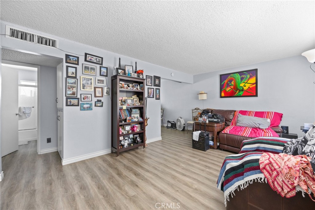 2801 Alta Vista Drive Property Photo 6