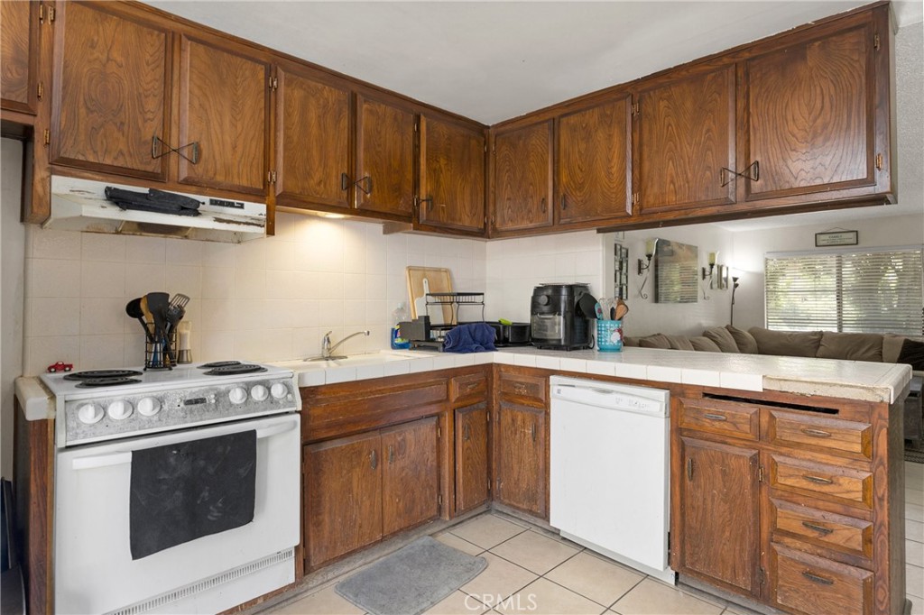 2801 Alta Vista Drive Property Photo 14