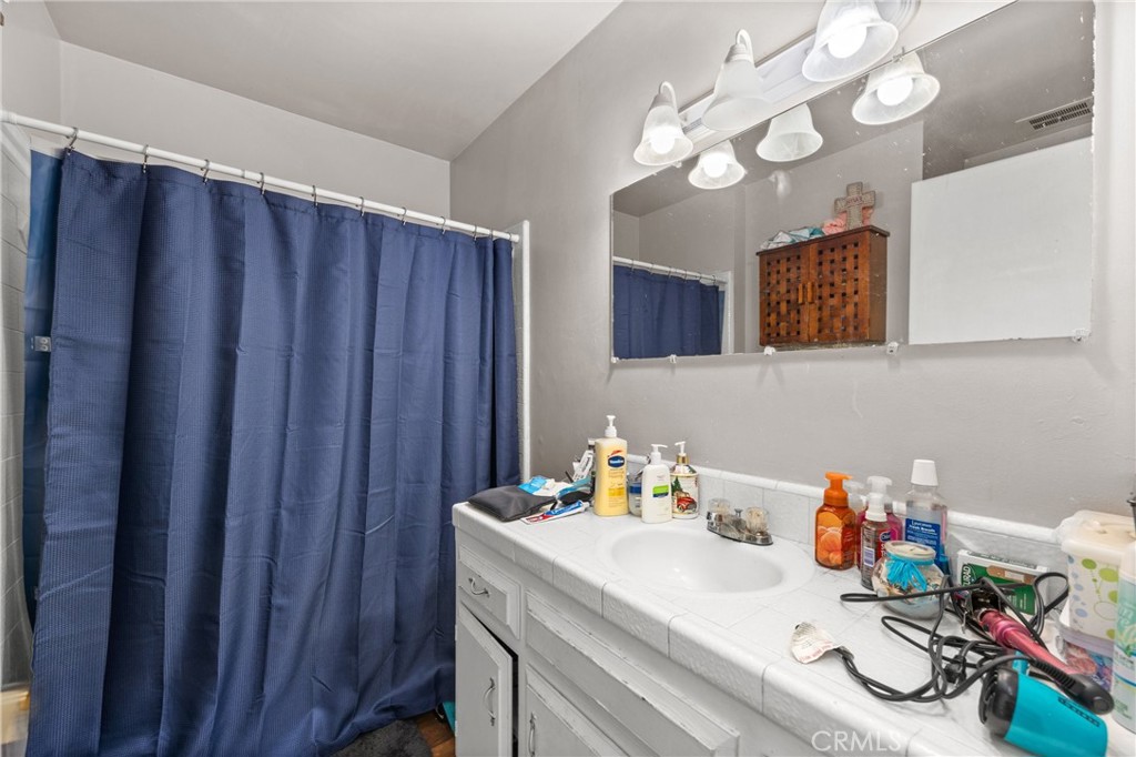 2801 Alta Vista Drive Property Photo 17