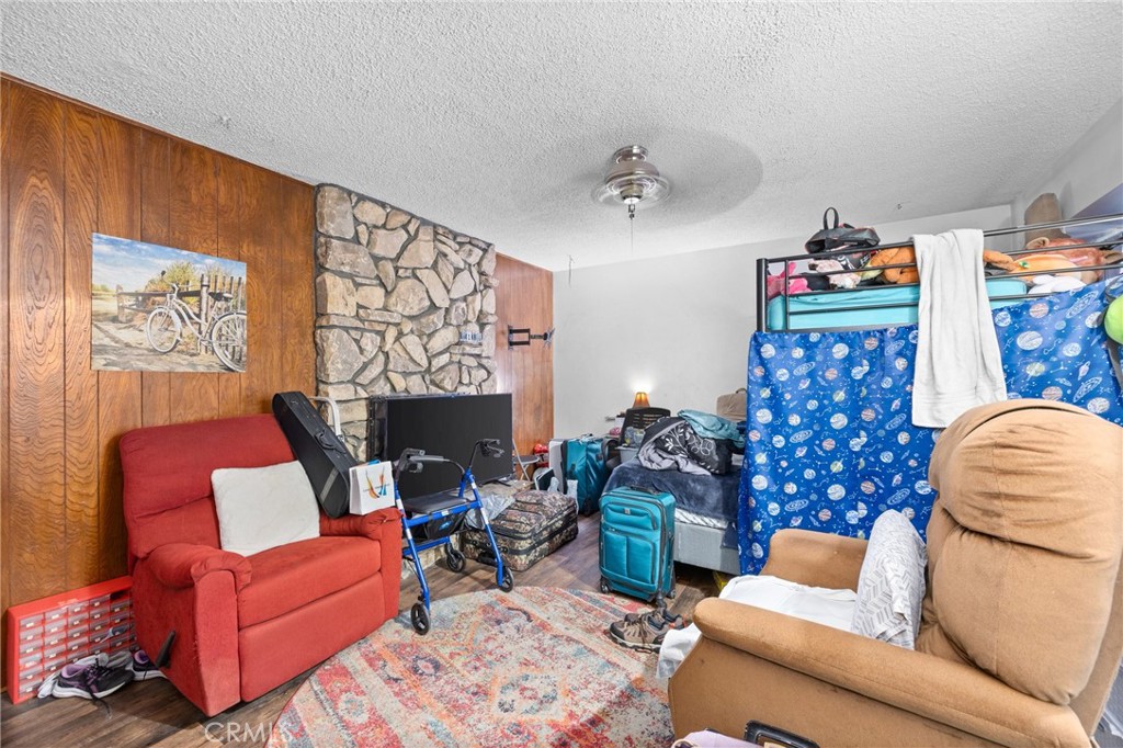 2801 Alta Vista Drive Property Photo 18