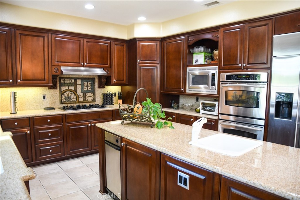 20370 Via Cellini Property Photo 5