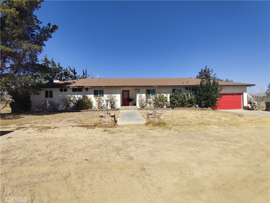 8043 Mojave Tropico Road Property Photo 1