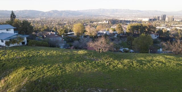 5121 Llano Drive Property Photo 6