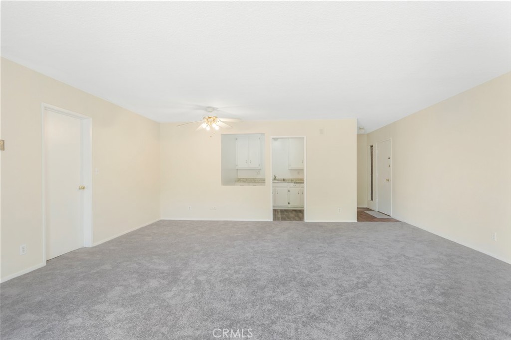 8421 Lindley Avenue Property Photo 6