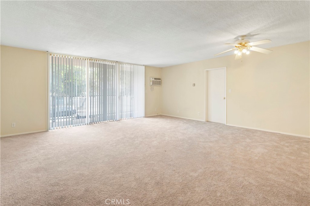 8421 Lindley Avenue Property Photo 7