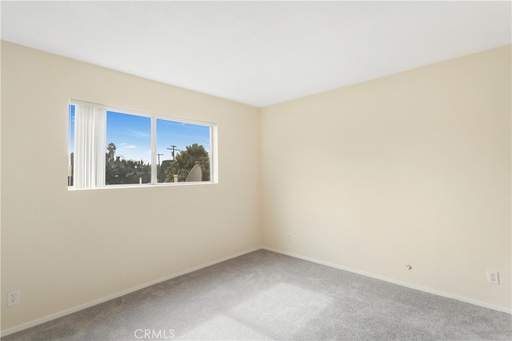 8421 Lindley Avenue Property Photo 8