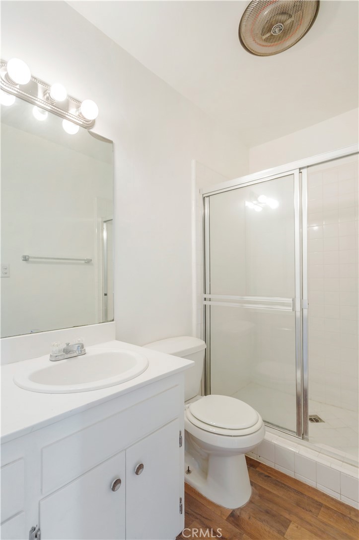8421 Lindley Avenue Property Photo 12