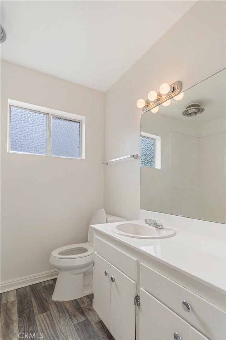8421 Lindley Avenue Property Photo 13