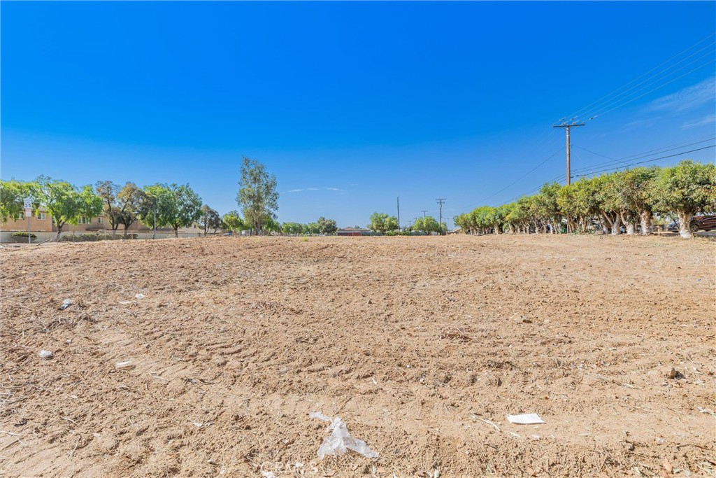 13277 Day Street Property Photo 9