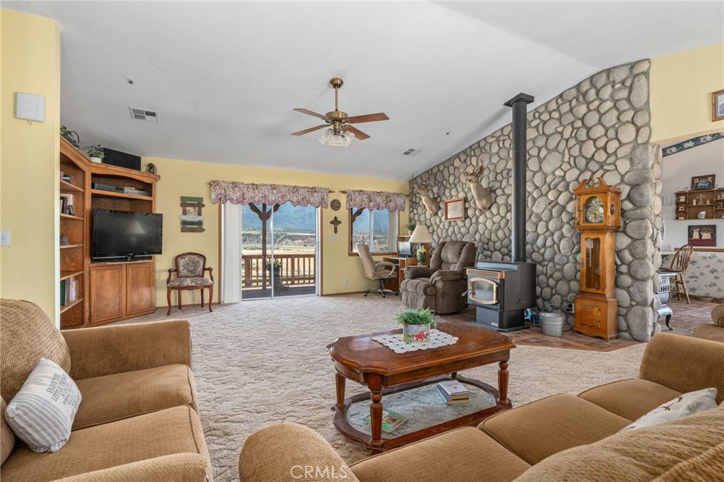 1087 Lockwood Valley Road Property Photo 7