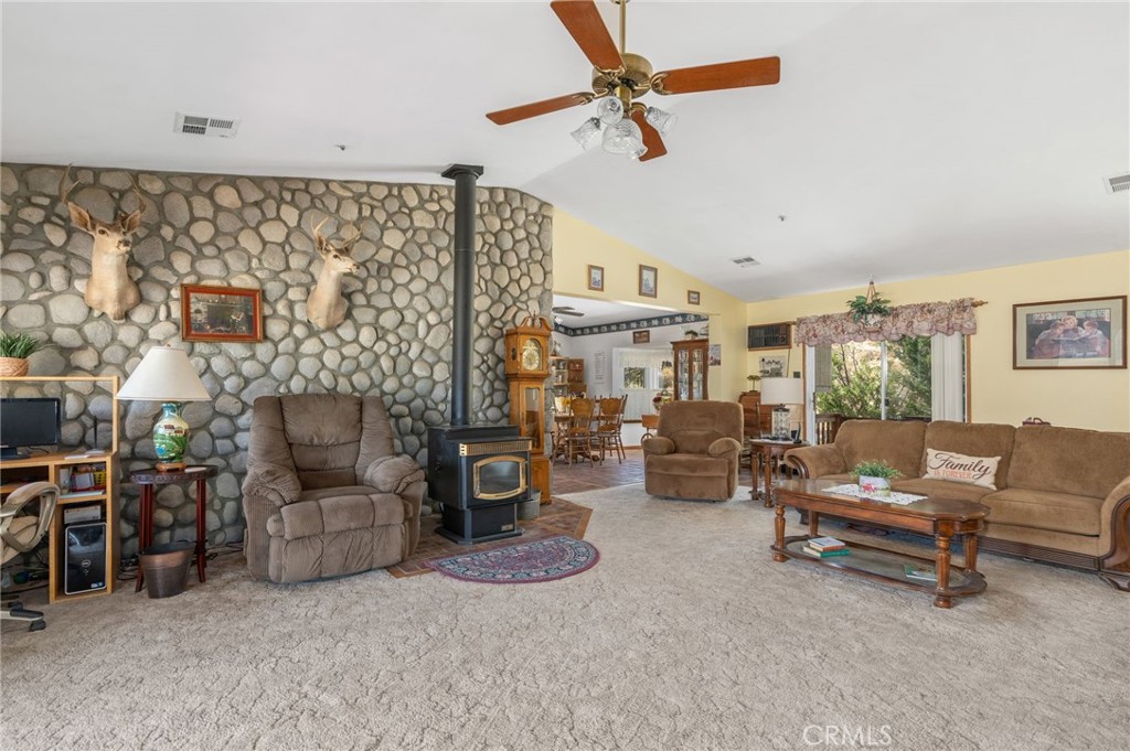 1087 Lockwood Valley Road Property Photo 9