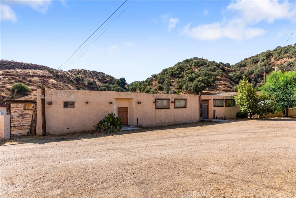 13684 Sierra Property Photo 2