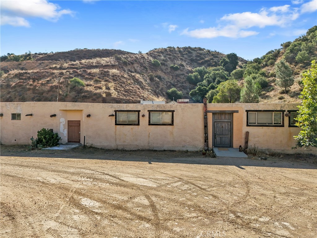 13684 Sierra Property Photo 4