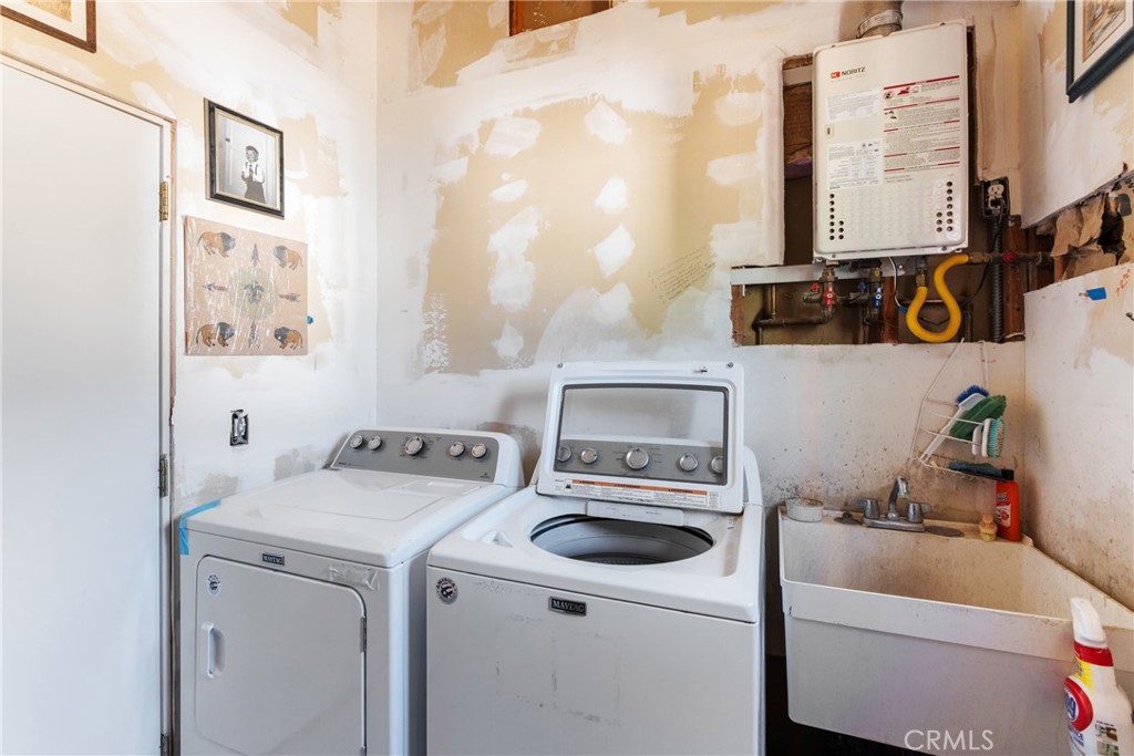 13684 Sierra Property Photo 10