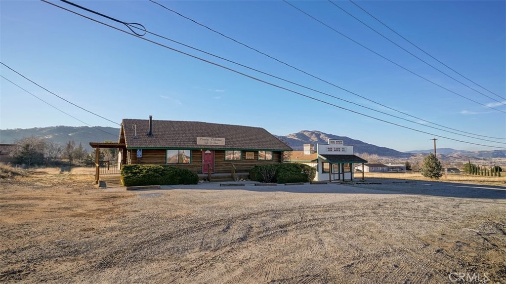 21069 Woodford Tehachapi Rd Property Photo 1