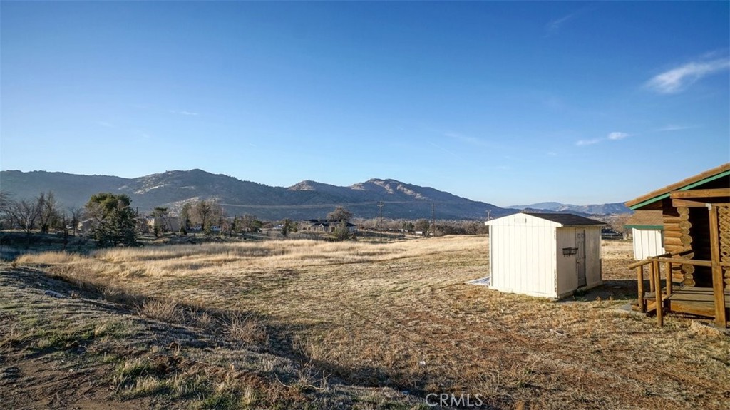21069 Woodford Tehachapi Rd Property Photo 6