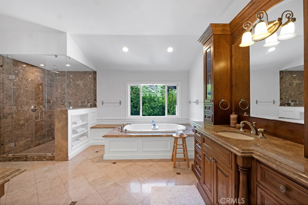 23575 Park South Street Property Photo 40