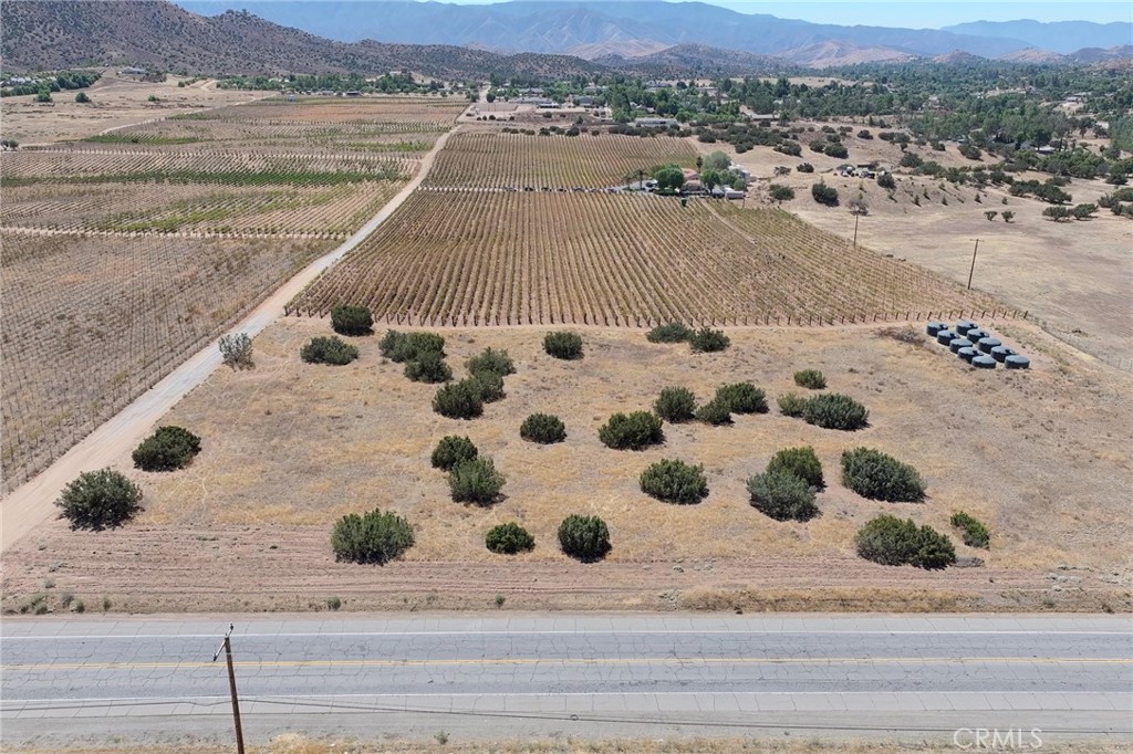 10262 Sierra Highway Property Photo 10
