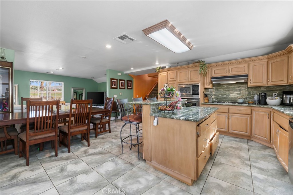 10262 Sierra Highway Property Photo 17