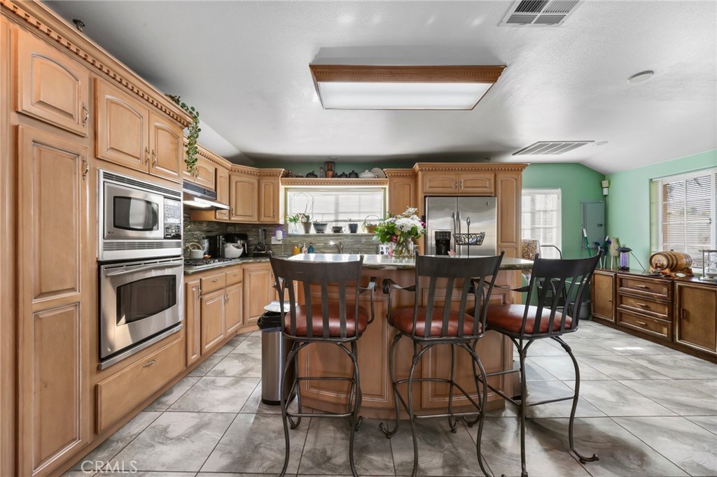 10262 Sierra Highway Property Photo 18