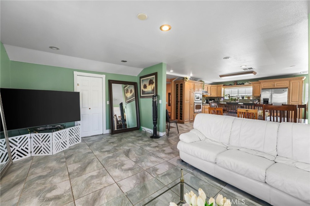 10262 Sierra Highway Property Photo 22